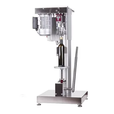 Manual lever capper